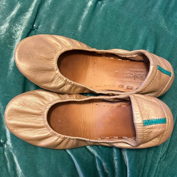 Tieks Metallic Gold Size 9 - Picture 5 of 9